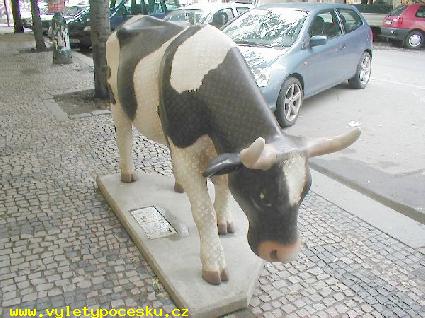 040 - Louis Cow
